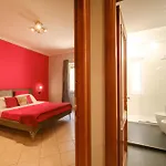 Midnight In Vatican Bed & Breakfast 4*