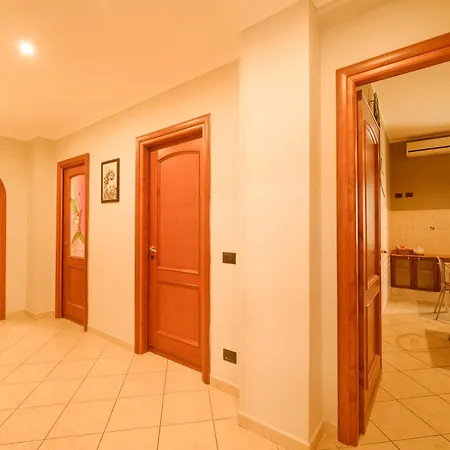 Midnight In Vatican Bed & Breakfast Rom