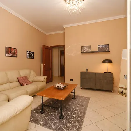 Midnight In Vatican Bed & Breakfast Rom