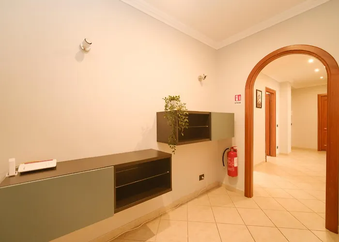 Midnight In Vatican Rom