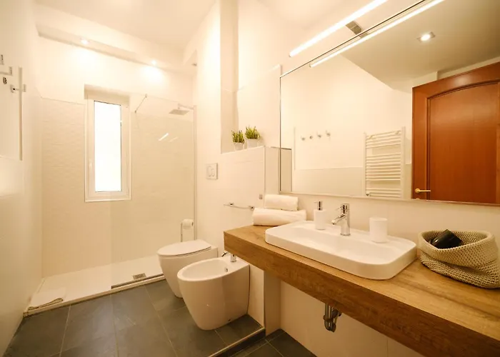 Midnight In Vatican 4*