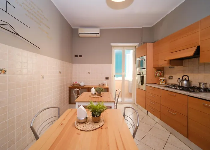 Midnight In Vatican רומא