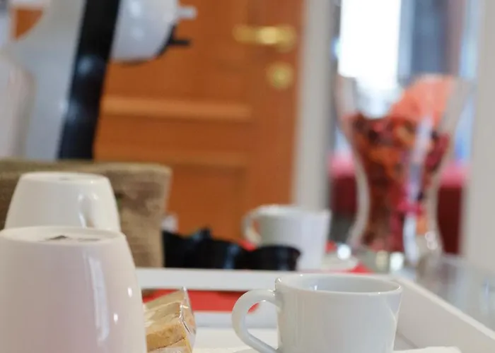 לינה וארוחת בוקר Midnight In Vatican